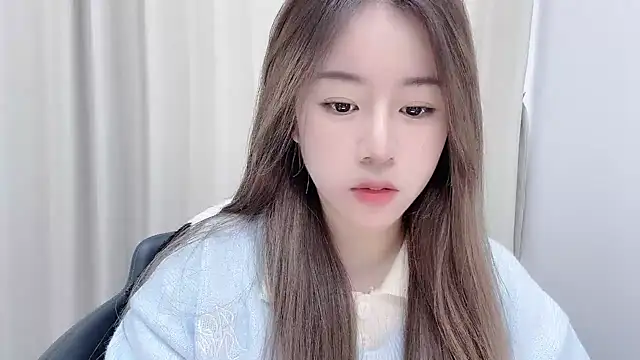 Snapshot of chloe-01 chatting on December 22, 2024, 4:17 am chloe-01 online show from December 22, 2024, 4:17 am