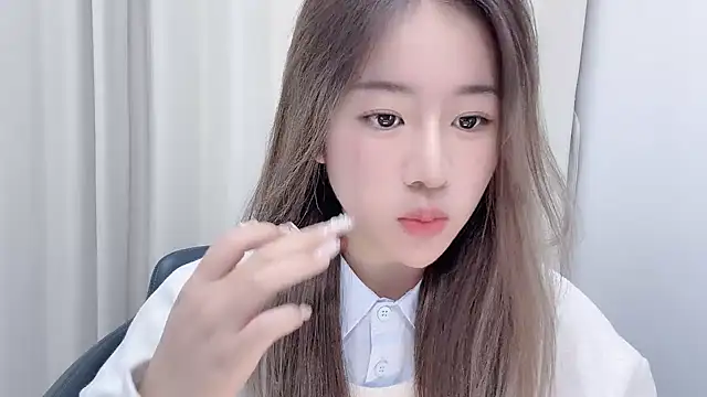 Snapshot of chloe-01 chatting on January 22, 2025, 12:27 pm chloe-01 online show from January 22, 2025, 12:27 pm