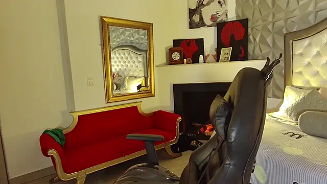 NattashaHotson online show from December 7, 2024, 3:47 am