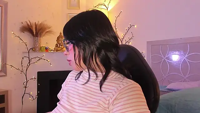 NattashaHotson online show from January 24, 2025, 6:46 am