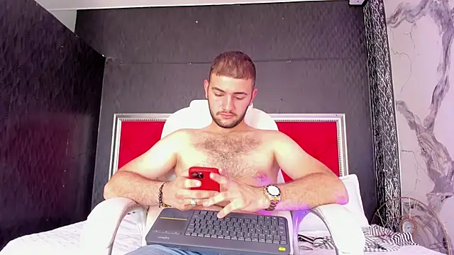 MaximusDick1  online show from December 9, 2024, 6:46 pm