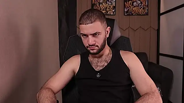 MaximusDick1  online show from February 18, 2026, 12:12 pm