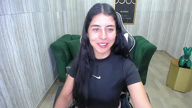 Snapshot of Bela_t_ chatting on December 9, 2024, 7:39 pm Bela t online show from December 9, 2024, 7:39 pm