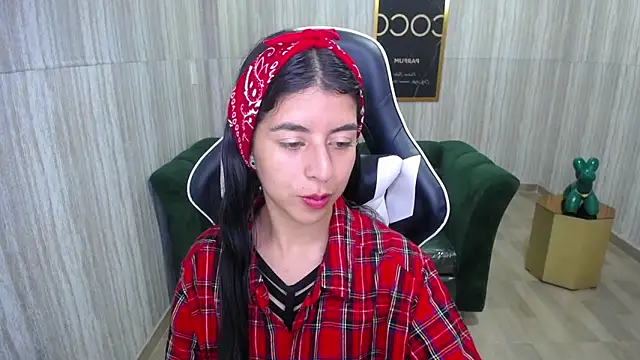 Snapshot of Bela_t_ chatting on December 14, 2024, 4:31 pm Bela t online show from December 14, 2024, 4:31 pm