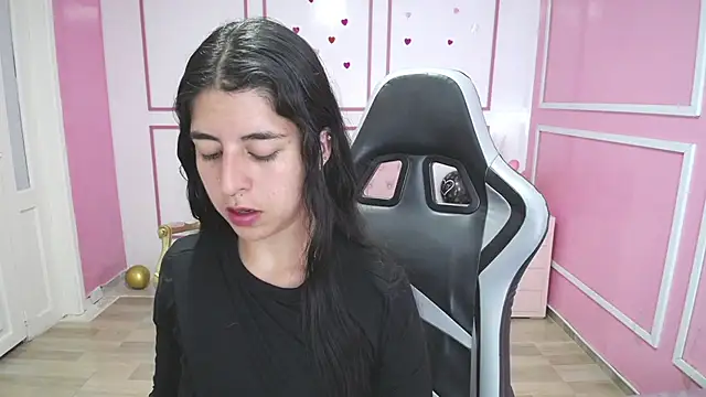 Snapshot of Bela_t_ chatting on January 22, 2025, 4:33 pm Bela t online show from January 22, 2025, 4:33 pm