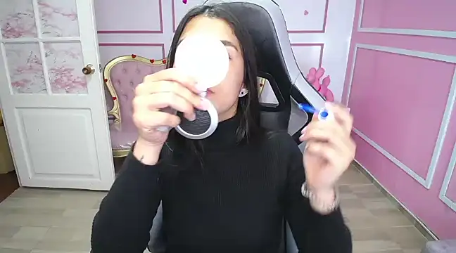 Snapshot of Bela_t_ chatting on February 4, 2025, 4:29 pm Bela t online show from February 4, 2025, 4:29 pm