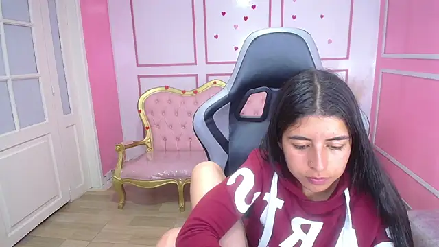 Snapshot of Bela_t_ chatting on February 11, 2025, 6:33 pm Bela t online show from February 11, 2025, 6:33 pm