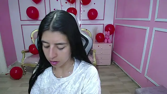 Snapshot of Bela_t_ chatting on February 13, 2025, 4:28 pm Bela t online show from February 13, 2025, 4:28 pm