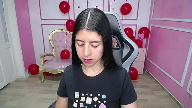 Snapshot of Bela_t_ chatting on February 25, 2025, 4:42 pm Bela t online show from February 25, 2025, 4:42 pm