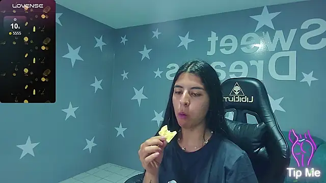 Snapshot of Bela_t_ chatting on March 8, 2025, 8:11 am Bela t online show from March 8, 2025, 8:11 am