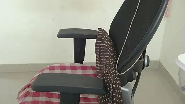 punemodel online show from February 24, 2026, 11:47 pm