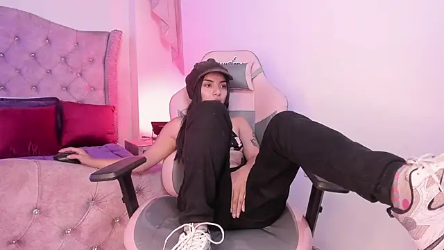 Snapshot of sofi_soft_ chatting on February 11, 2025, 10:18 pm sofi soft  online show from February 11, 2025, 10:18 pm