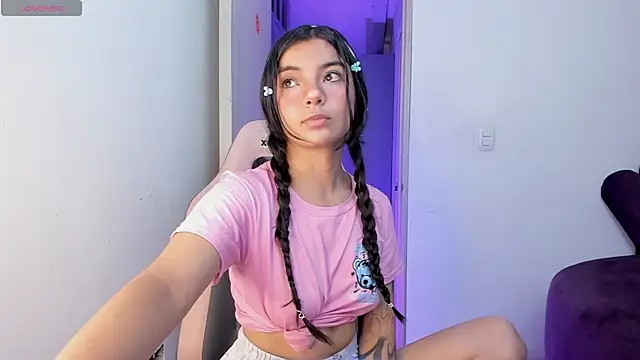 Snapshot of sofi_soft_ chatting on May 28, 2026, 5:10 pm sofi soft online show from May 28, 2026, 5:10 pm