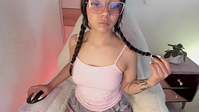 Snapshot of sofi_soft_ chatting on July 27, 2026, 6:04 pm sofi soft online show from July 27, 2026, 6:04 pm