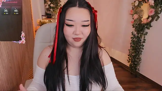 mei honey  online show from December 17, 2024, 5:29 am