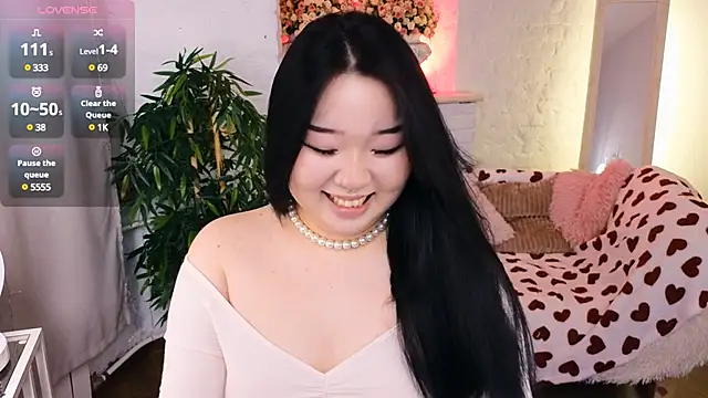 mei honey  online show from February 28, 2025, 1:47 pm