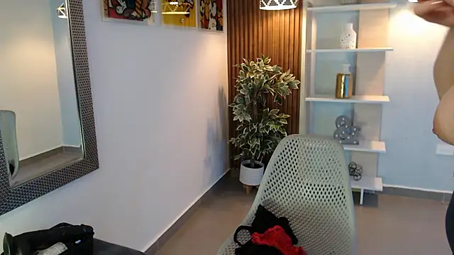 Dalila Sky online show from February 23, 2026, 6:05 pm