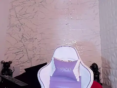 Im Milan Rs online show from March 8, 2025, 4:56 am