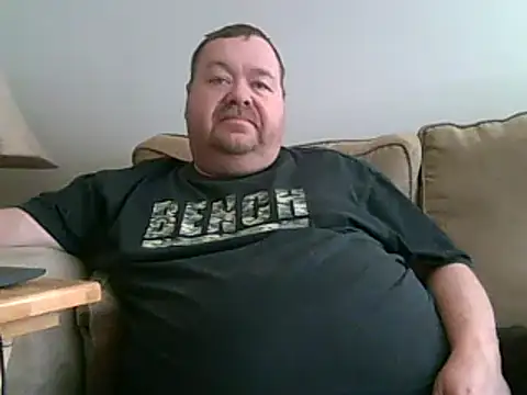 Snapshot of hitman_35 chatting on February 8, 2025, 9:04 pm hitman 35 online show from February 8, 2025, 9:04 pm