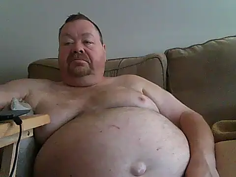 Snapshot of hitman_35 chatting on October 25, 2025, 4:46 pm hitman 35 online show from October 25, 2025, 4:46 pm