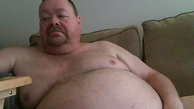 Snapshot of hitman_35 chatting on October 29, 2025, 8:54 pm hitman 35 online show from October 29, 2025, 8:54 pm