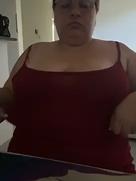Snapshot of carola_hotwife chatting on June 5, 2026, 12:33 pm carola hotwife online show from June 5, 2026, 12:33 pm