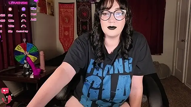 Snapshot of TheGothMilf chatting on June 25, 2026, 5:07 am TheGothMilf online show from June 25, 2026, 5:07 am