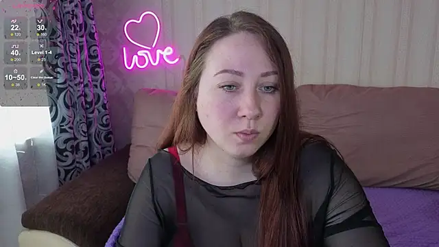 KellyCrystall online show from April 10, 2026, 5:56 am