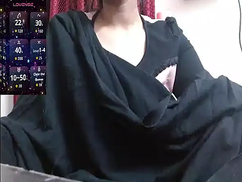 Snapshot of Reika_01 chatting on December 19, 2025, 2:51 am Reika 01 online show from December 19, 2025, 2:51 am