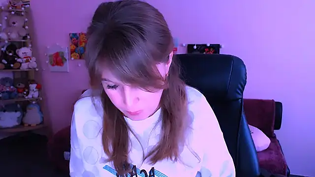 Hot Milady online show from March 17, 2026, 9:01 am