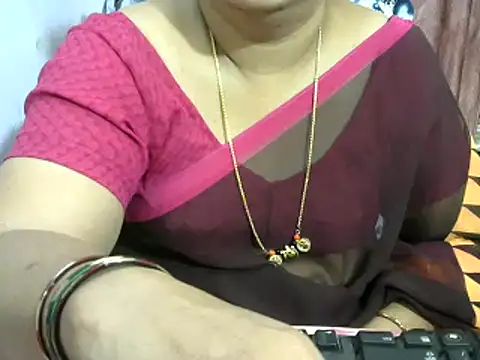 Snapshot of Naughty_Nityaa chatting on January 21, 2025, 11:13 pm Naughty Nityaa online show from January 21, 2025, 11:13 pm