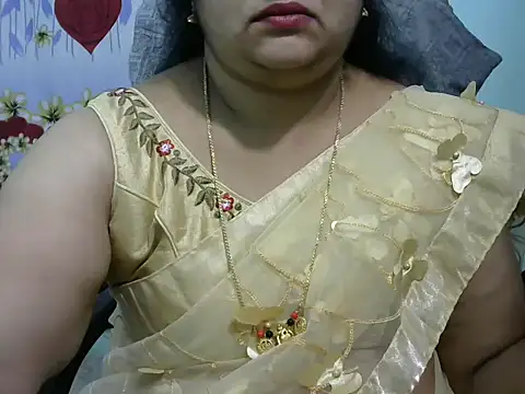 Snapshot of Naughty_Nityaa chatting on March 7, 2025, 4:44 pm Naughty Nityaa online show from March 7, 2025, 4:44 pm