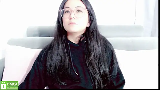Snapshot of mariana_katto chatting on April 17, 2026, 7:28 pm mariana katto online show from April 17, 2026, 7:28 pm