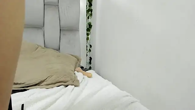 salome Queenx online show from January 23, 2025, 3:32 pm