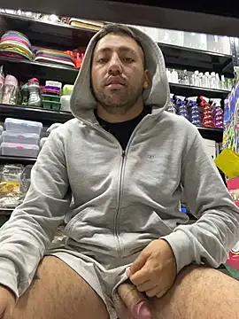 JuanZapata33 online show from February 10, 2026, 10:25 pm