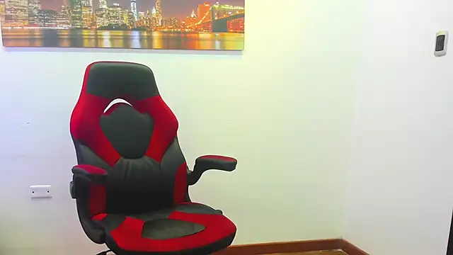 FRAN DESS online show from February 20, 2025, 6:46 pm