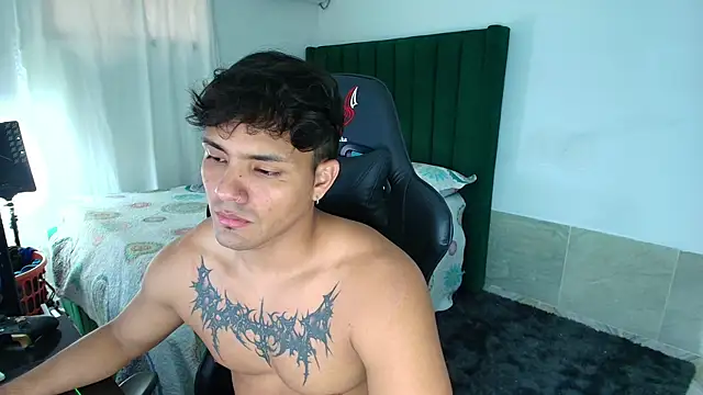 man dur07 online show from March 17, 2026, 9:40 pm