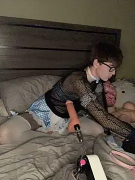 YourFavTwinkie online show from February 1, 2025, 7:26 am