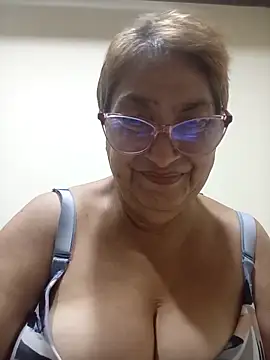 florecita69 online show from February 21, 2026, 2:23 am