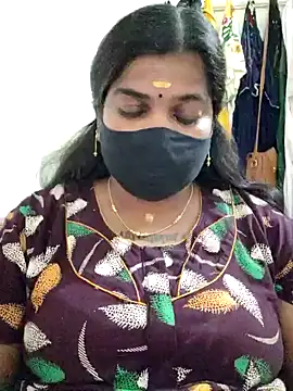 Snapshot of sulekha-mallu chatting on December 15, 2024, 7:31 pm sulekha-mallu online show from December 15, 2024, 7:31 pm