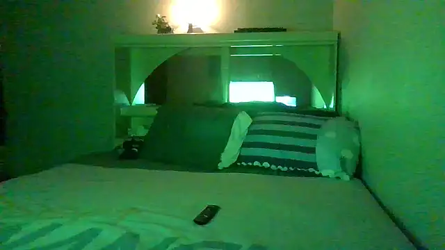 Flippyx4U online show from January 14, 2026, 5:02 am