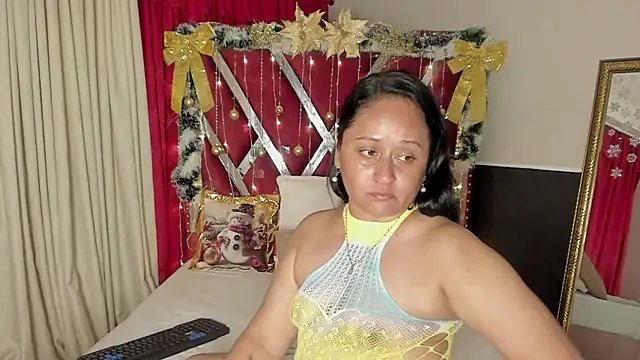 MicaelaHot  online show from December 3, 2025, 3:03 am