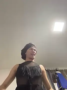 giuliana andrade online show from March 6, 2025, 11:58 am