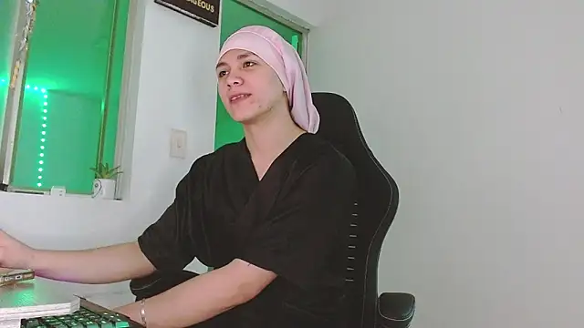 giuliana andrade online show from March 21, 2026, 12:26 am