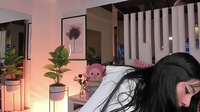 Kitty Eliffe online show from October 25, 2025, 10:37 pm