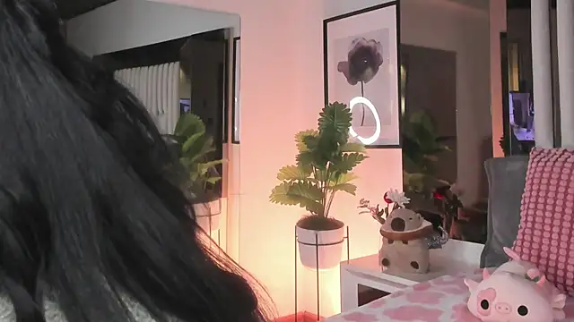 Kitty Eliffe online show from February 5, 2026, 9:41 pm