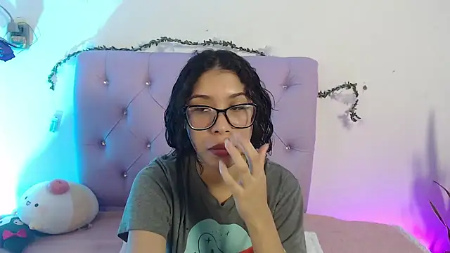 AmberJeong online show from January 17, 2025, 10:45 pm