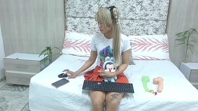 Snapshot of adara_deidara chatting on March 17, 2025, 12:35 pm adara deidara online show from March 17, 2025, 12:35 pm