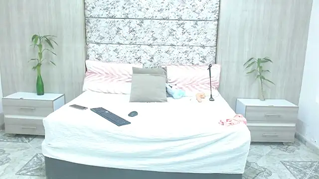 Snapshot of adara_deidara chatting on March 18, 2025, 11:52 am adara deidara online show from March 18, 2025, 11:52 am