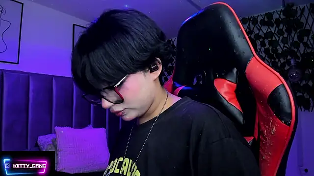 Kitty Gang online show from February 3, 2026, 6:40 am